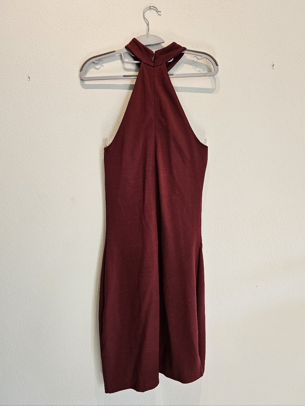 Express Halter Bodycon Mini Dress in Burgundy - Size 6 - Picture 2 of 3